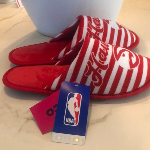 NBA Atlanta Hawks Slippers Size XL - Picture 2 of 4